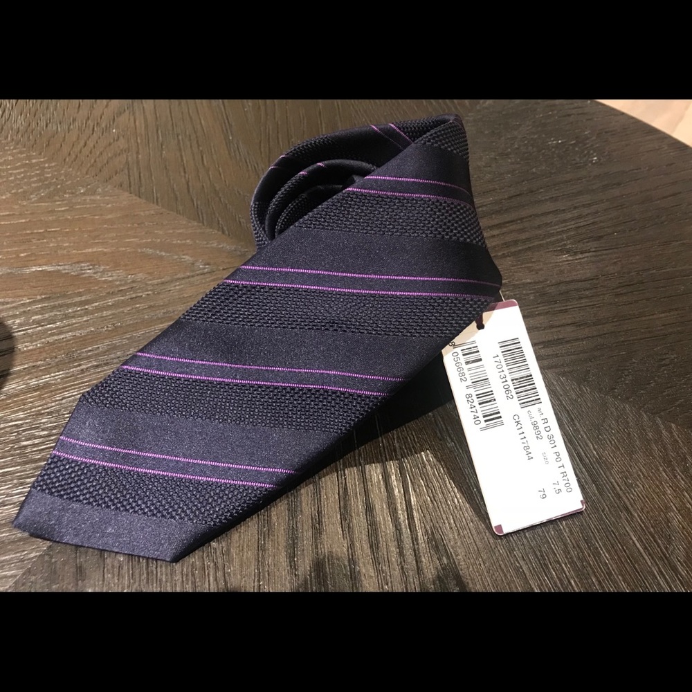 RODA LUCA TIE    100% SILK ,Value $165 dollars
